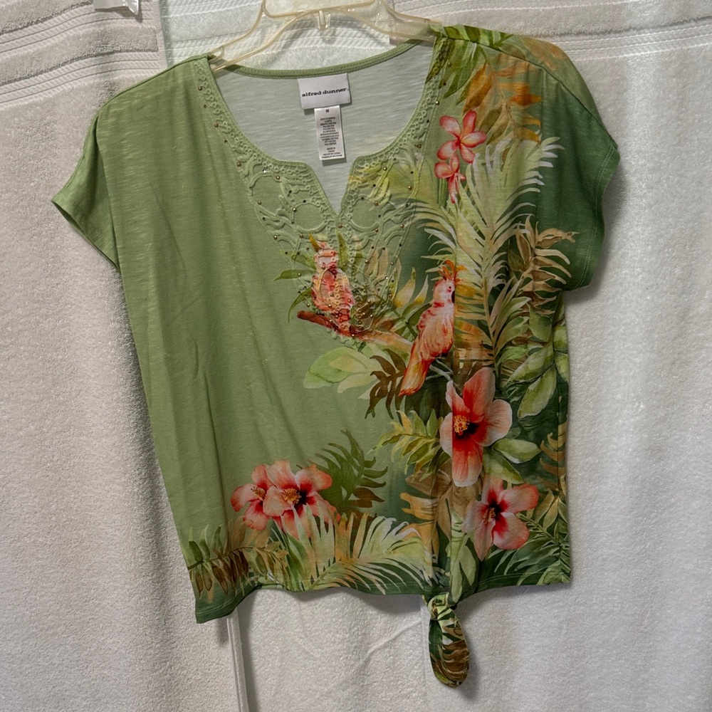 Alfred Dunner Green Tropical Floral Top F102
